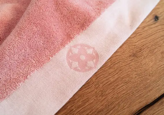 Kayori handdoek Yu (organic cotton, roze) 60x110 - Handdoek 60x110cm - Afbeelding 2