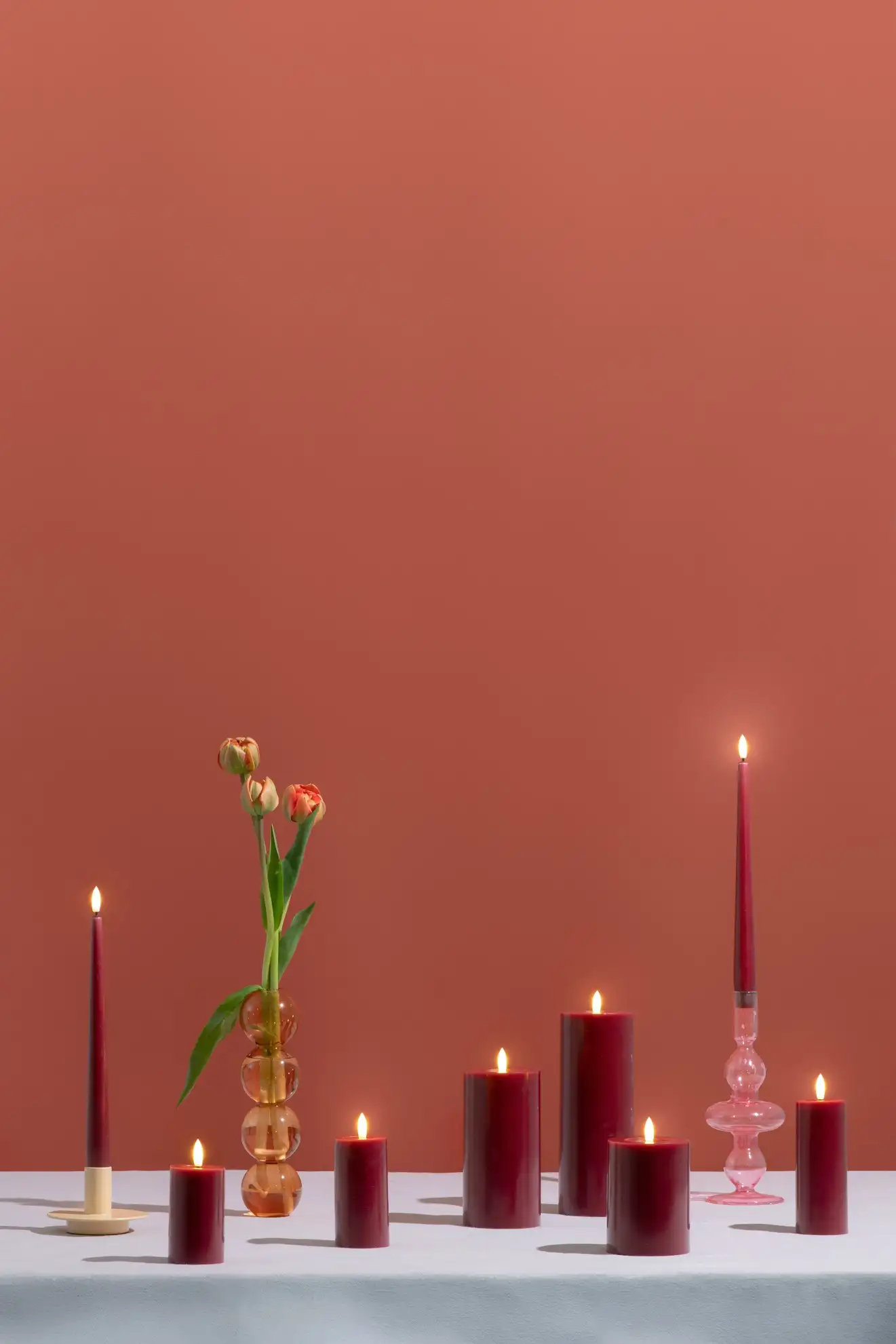 Moods & More led-kaars Melted silk 74 x 150 mm cranberry - Afbeelding 2