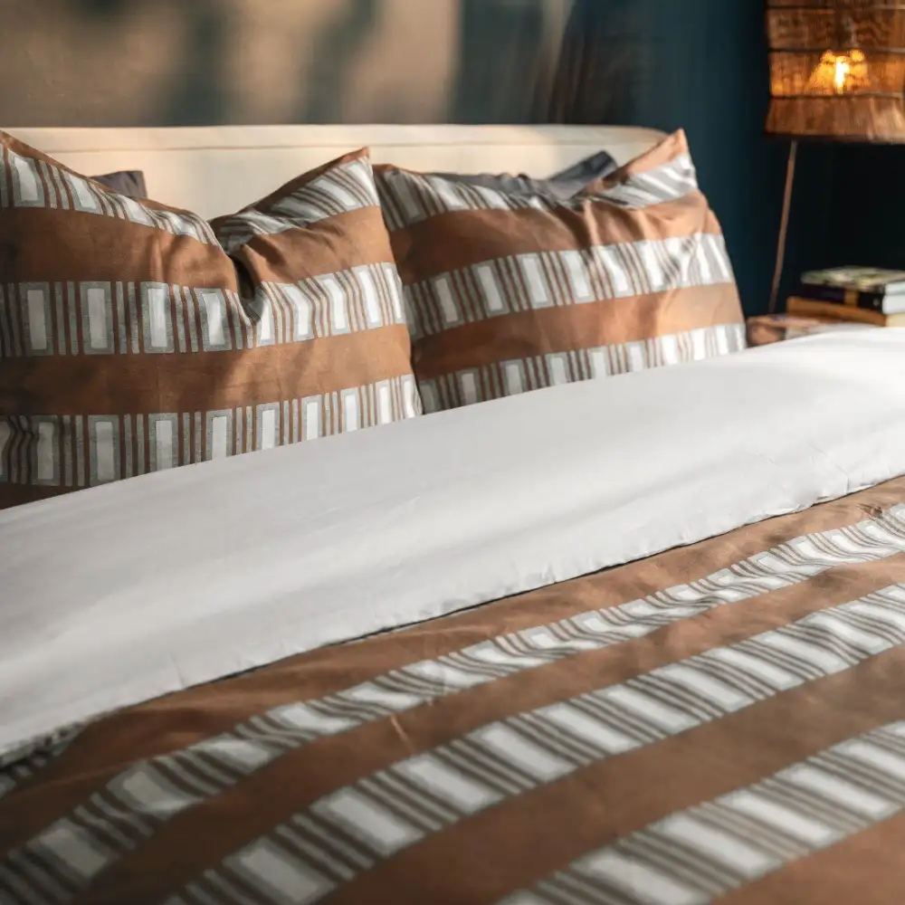 Kayori bio katoen-satijnen dekbedovertrek Ozora bruin - 2-persoons 200x200/220cm + 2 slopen - Afbeelding 4