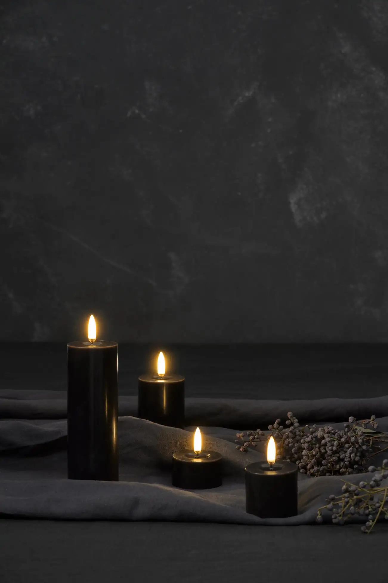 Uyuni led-kaars Melted 5 x 7,5cm plain black - Afbeelding 2