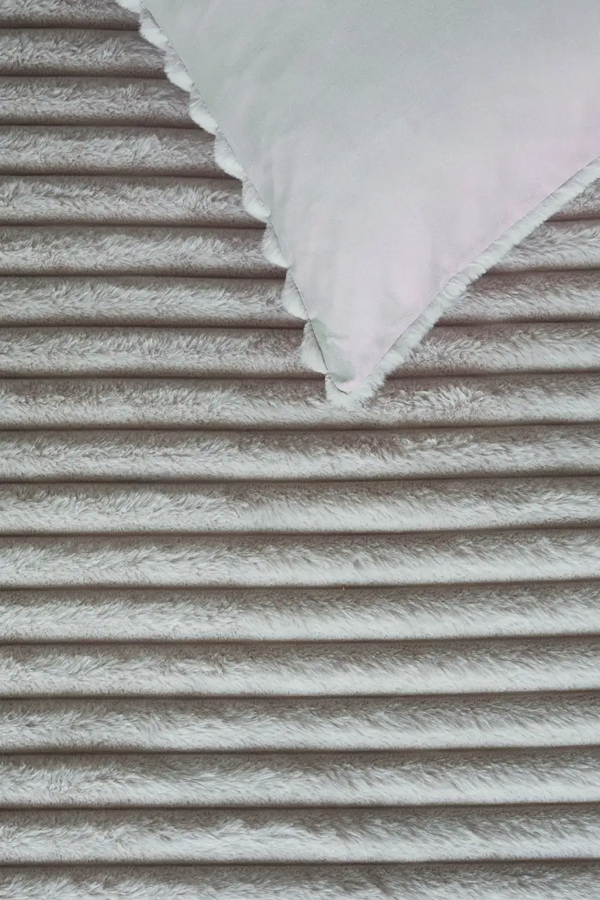 Riviera Maison dekbedovertrek Furry Stripes fake-fur offwhite - 1-persoons 140x200/220cm + 1 sloop - Afbeelding 4