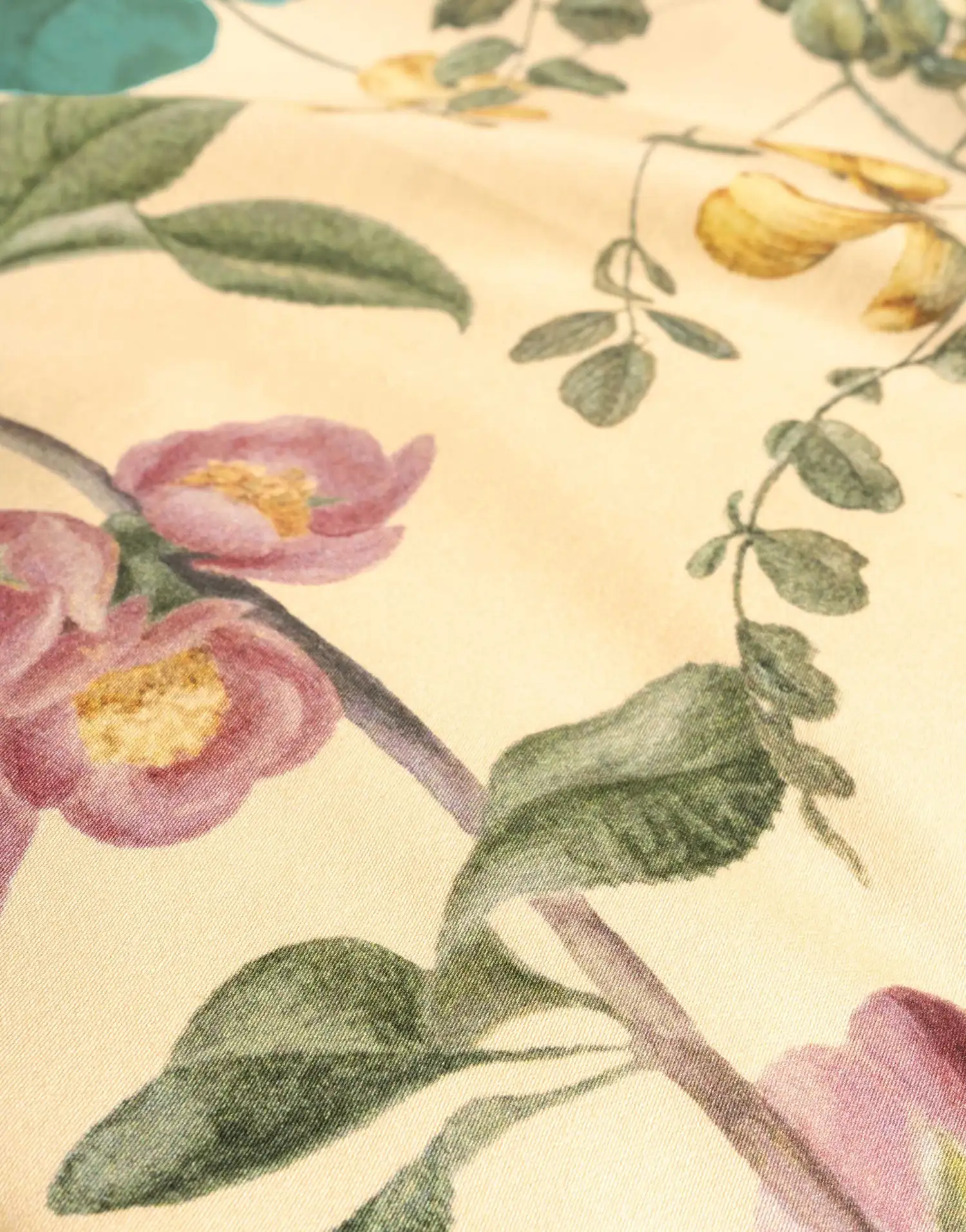 Essenza dekbedovertrek Augustina bio-satijn yellow - 2-persoons 200x200/220cm + 2 slopen - Afbeelding 2