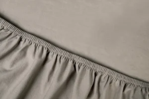 Kayori Saiko bio-jersey topper hoeslaken met Aloë Vera taupe - tot 12cm - Taupe