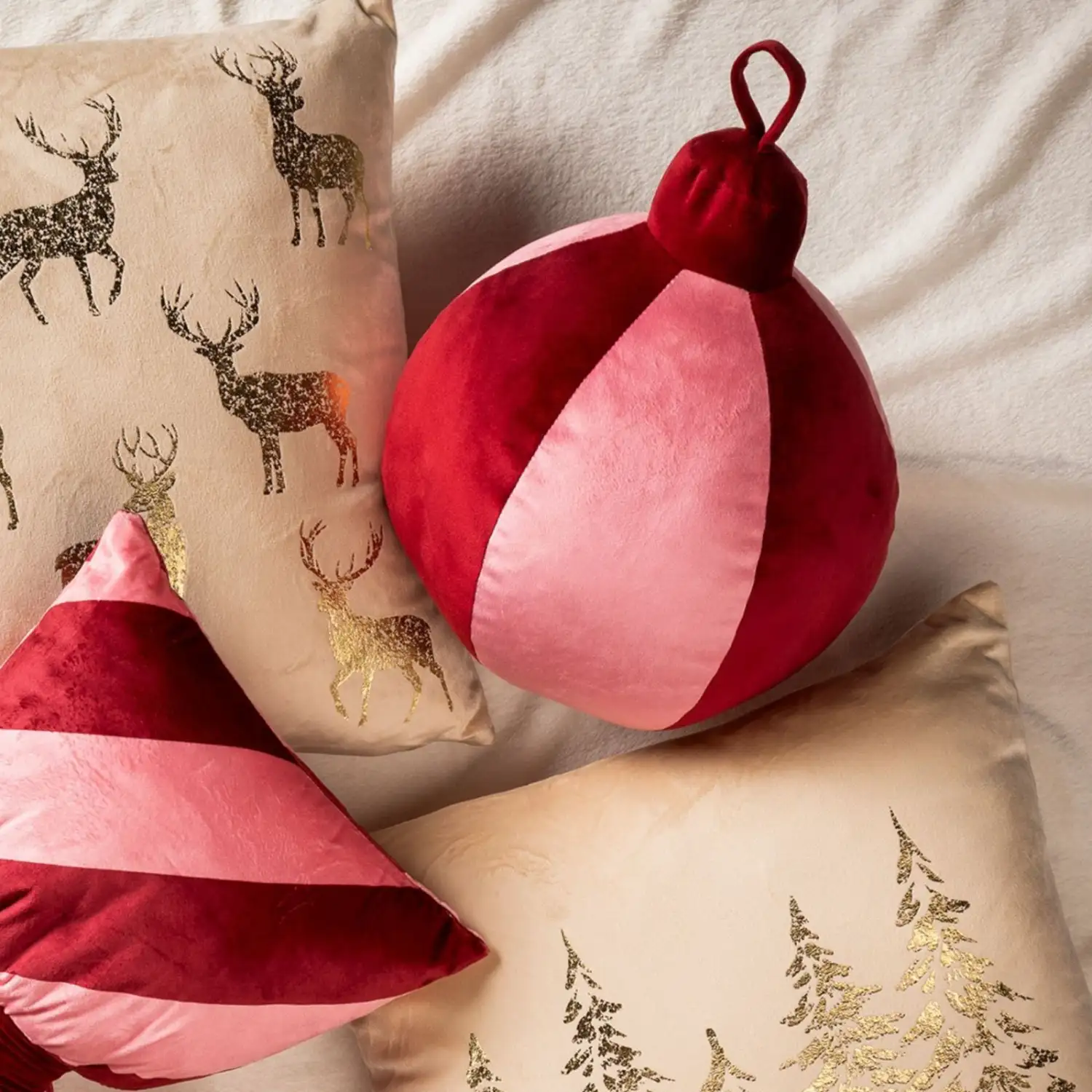 Kerst sierkussen Nordic Reindeer 45x45cm brazillian sand - Afbeelding 4