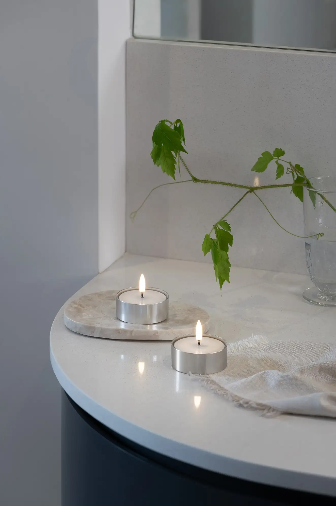 Uyuni led-waxinelichtje tealight maxi r6,3 x h2,3cm metal silver 2-pack - Afbeelding 2
